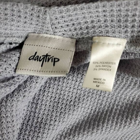 Daytrip Women’s Waffle Knit Long Kimono Cardigan Size M Lavender Open Front - Picture 5 of 6